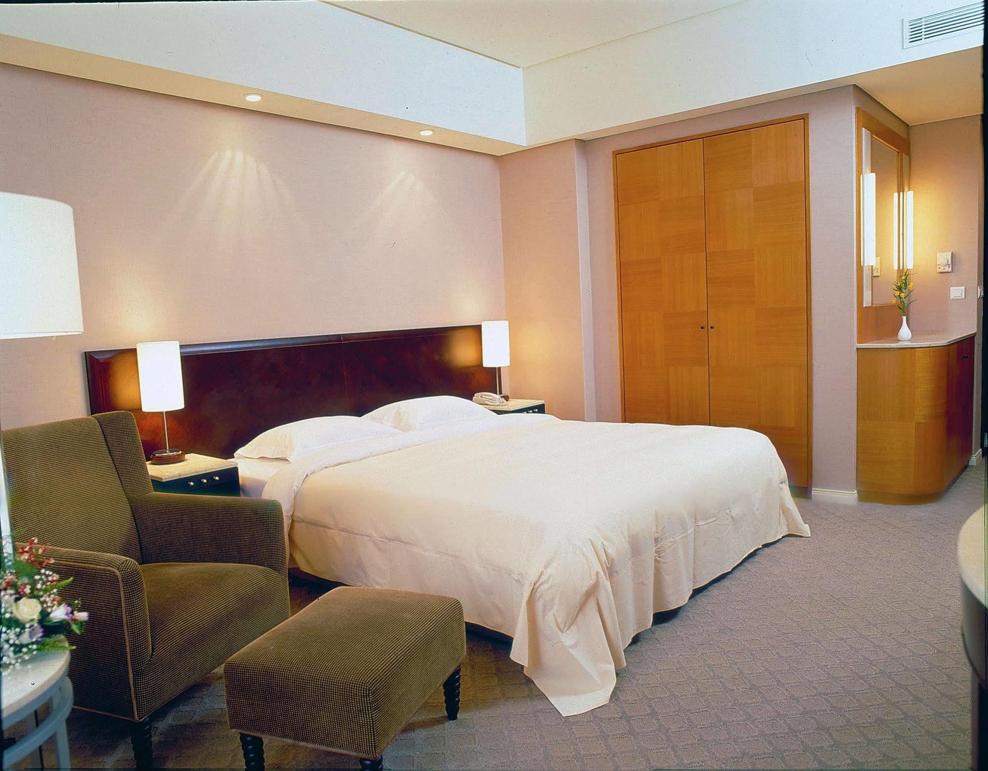 Welcome Hotel Тайбэй Экстерьер фото